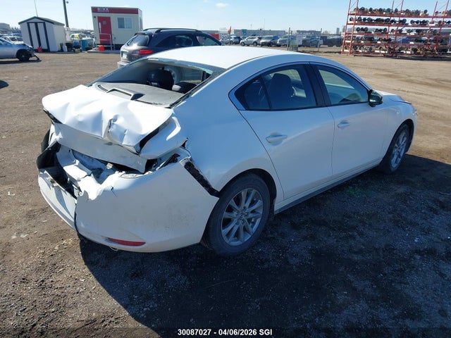 JM1BPACM4S1790845 Mazda 3 Preferred