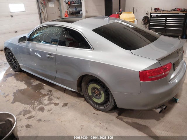 30087030 :رقم المزاد ، WAUSFBFR2AA048083 vin ، 2010 Audi A5 Premium مزاد بيع