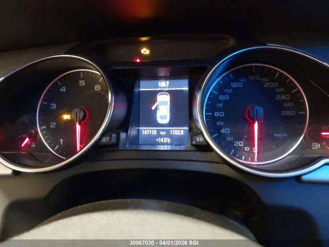 30087030 :رقم المزاد ، WAUSFBFR2AA048083 vin ، 2010 Audi A5 Premium مزاد بيع
