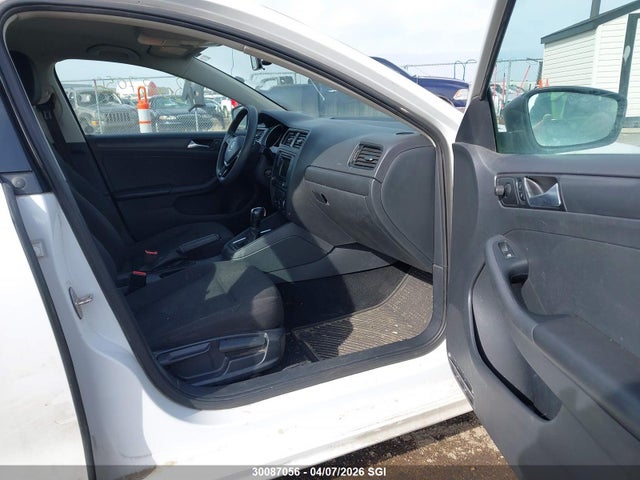 3VW267AJXGM397065 Volkswagen JETTA S