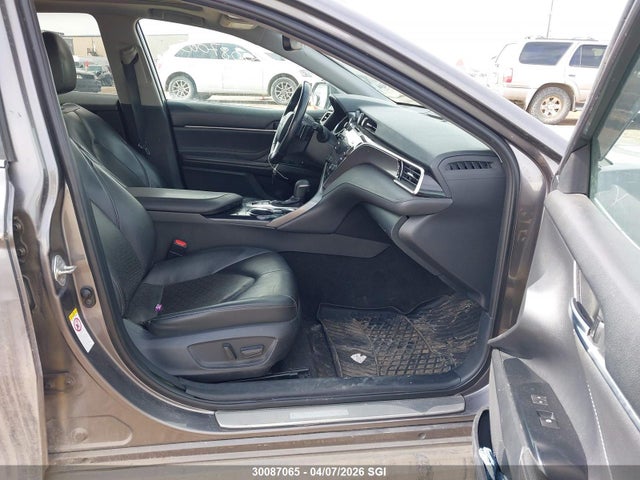 4T1B61HK0JU501995 Toyota CAMRY XSE