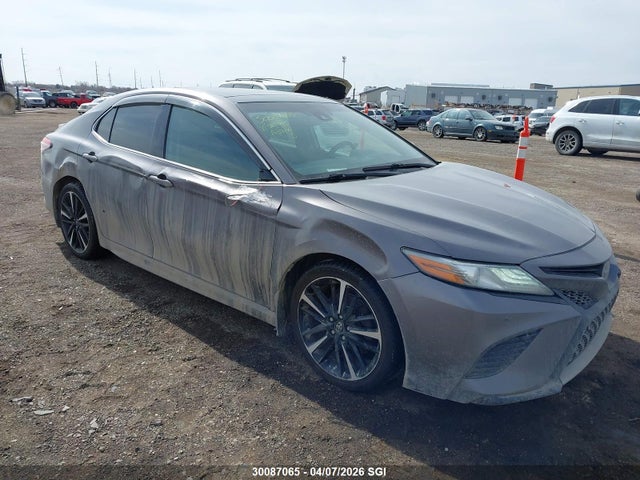 4T1B61HK0JU501995 Toyota CAMRY XSE