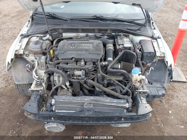 3VW4T7AU5FM002848 Volkswagen GTI
