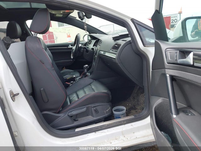 3VW4T7AU5FM002848 Volkswagen GTI