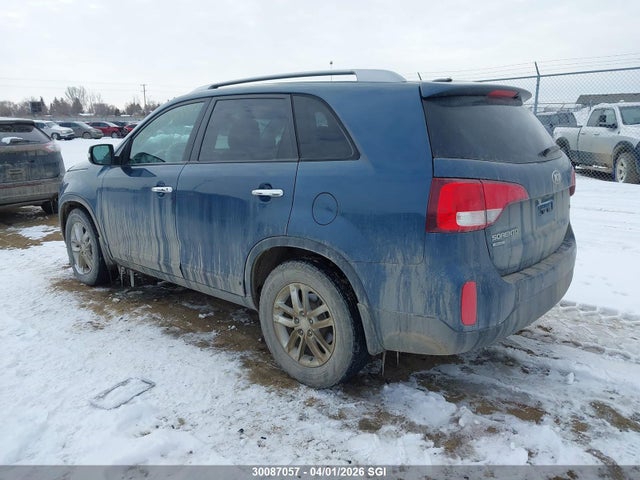 5XYKTCA69FG585510 KIA SORENTO LX