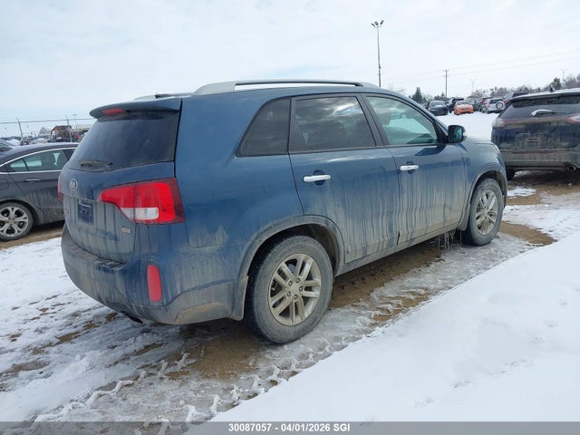5XYKTCA69FG585510 KIA SORENTO LX