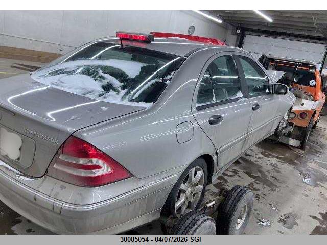 30085054 :رقم المزاد ، WDBRF40J35F705996 vin ، 2005 Mercedes-benz C 230k Sport Sedan مزاد بيع