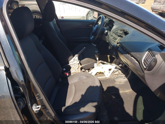3MZBM1V71FM174753 Mazda 3 TOURING