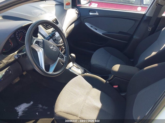 30086337 :رقم المزاد ، KMHCT5AE3DU110238 vin ، 2013 Hyundai Accent Gls/gs مزاد بيع