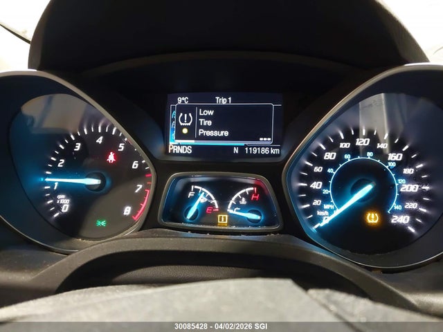 30085428 :رقم المزاد ، 1FMCU9G96FUC47577 vin ، 2015 Ford Escape Se مزاد بيع