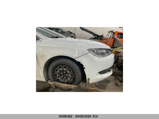 30086482 :رقم المزاد ، 1C3CCCFBXFN645561 vin ، 2015 Chrysler 200 Lx مزاد بيع