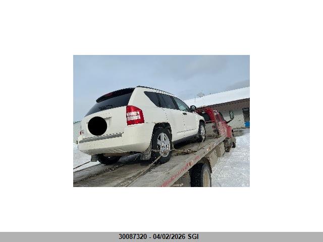 30087320 :رقم المزاد ، 1J8FF47W37D205429 vin ، 2007 Jeep Compass مزاد بيع