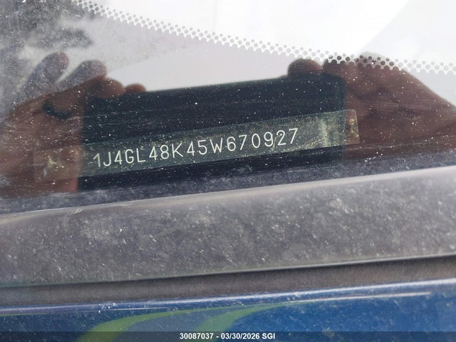 30087037 :رقم المزاد ، 1J4GL48K45W670927 vin ، 2005 Jeep Liberty Sport مزاد بيع