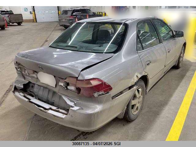 2000 Honda Accord Se მანქანა იყიდება აუქციონზე, vin: 1HGCG5672YA814541, აუქციონის ნომერი: 30087135