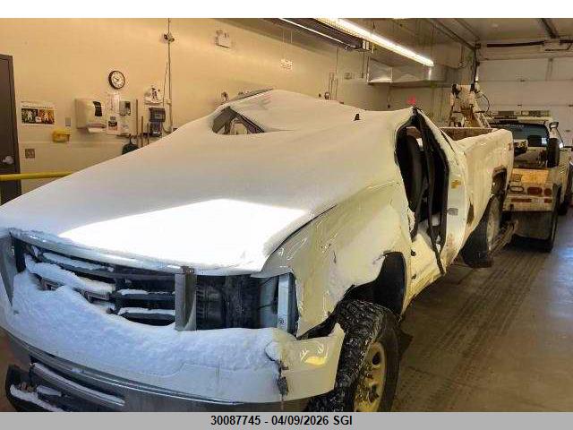 30087745 :رقم المزاد ، 1GT3K0B64AF107284 vin ، 2010 Gmc Sierra K2500 Sle مزاد بيع