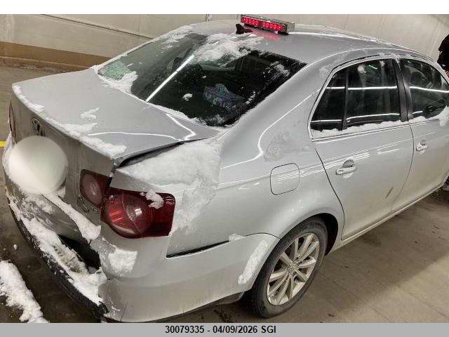 30079335 :رقم المزاد ، 3VWJX7AJ1AM074961 vin ، 2010 Volkswagen Jetta S مزاد بيع