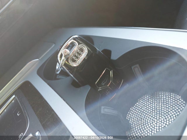 WA1WAAF77JD030361 Audi Q7 Technik S-line