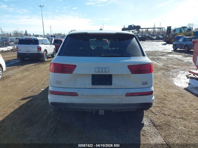 WA1WAAF77JD030361 Audi Q7 Technik S-line