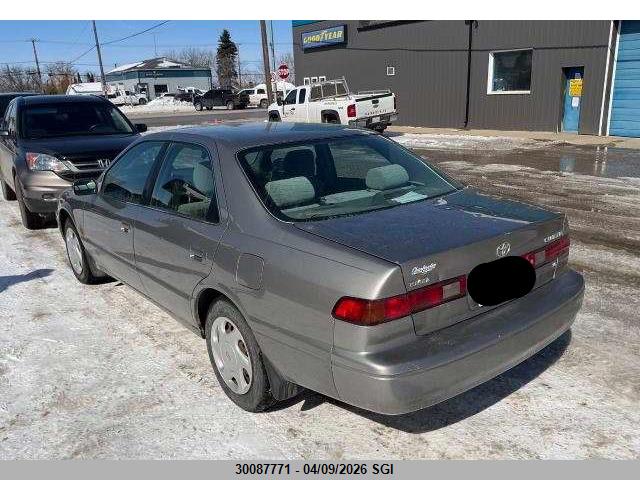 1998 Toyota Camry Ce/le/xle მანქანა იყიდება აუქციონზე, vin: JT2BF22K8W0088301, აუქციონის ნომერი: 30087771