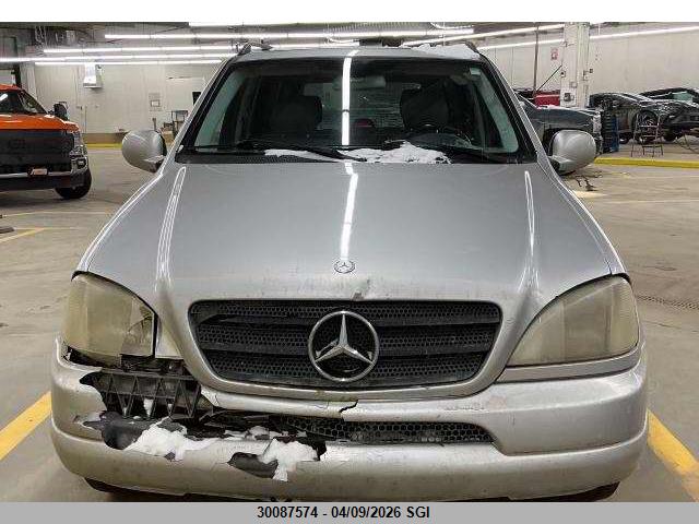 30087574 :رقم المزاد ، 4JGAB72E11A232582 vin ، 2001 Mercedes-benz Ml 430 مزاد بيع