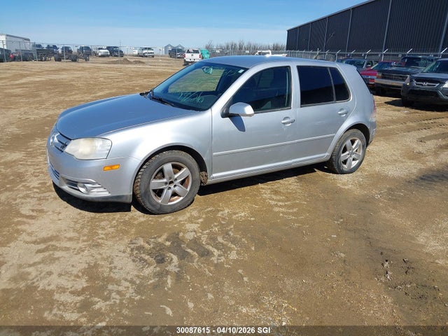30087615 :رقم المزاد ، 9BWEL4BE2A4000269 vin ، 2010 Volkswagen City Golf مزاد بيع