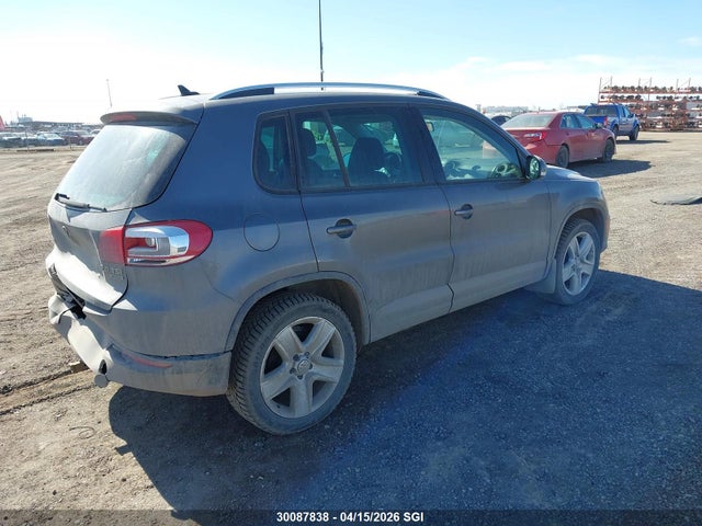 30087838 :رقم المزاد ، WVGJV3AX7DW572166 vin ، 2013 Volkswagen Tiguan S/se/sel مزاد بيع
