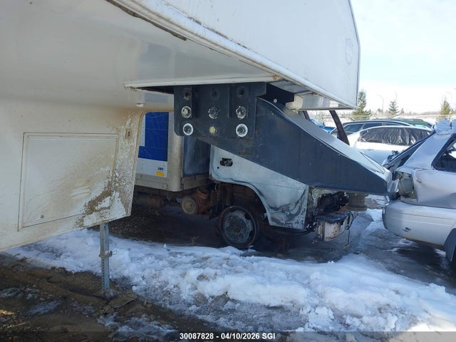 2002 Triple E Canada Ltd Topaz მანქანა იყიდება აუქციონზე, vin: 2TP275EB02W017633, აუქციონის ნომერი: 30087828