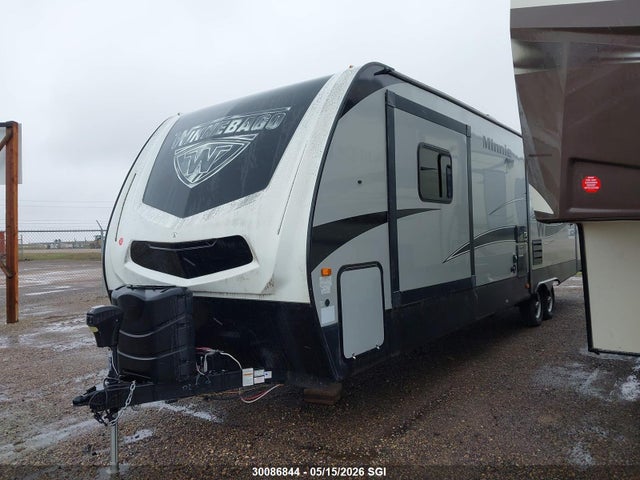 Winnebago Minnie Plus 2018 54CTM3323J4021838 Image 2