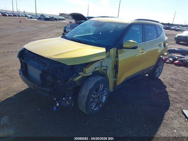 KNDEUCAAXM7216048 KIA SELTOS S