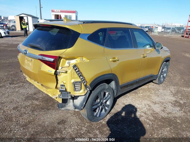 KNDEUCAAXM7216048 KIA SELTOS S