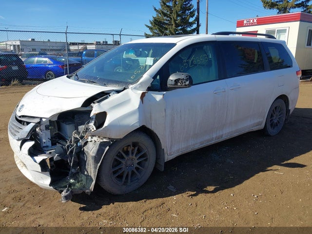 2011 Toyota Sienna Xle/limited მანქანა იყიდება აუქციონზე, vin: 5TDYK3DC0BS105303, აუქციონის ნომერი: 30086382