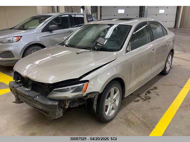 30087929 :رقم المزاد ، 3VWLL7AJ4DM204109 vin ، 2013 Volkswagen Jetta Tdi مزاد بيع