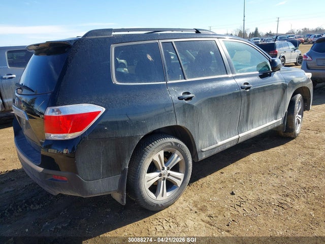 2011 Toyota Highlander Se მანქანა იყიდება აუქციონზე, vin: 5TDBK3EH4BS048782, აუქციონის ნომერი: 30088274