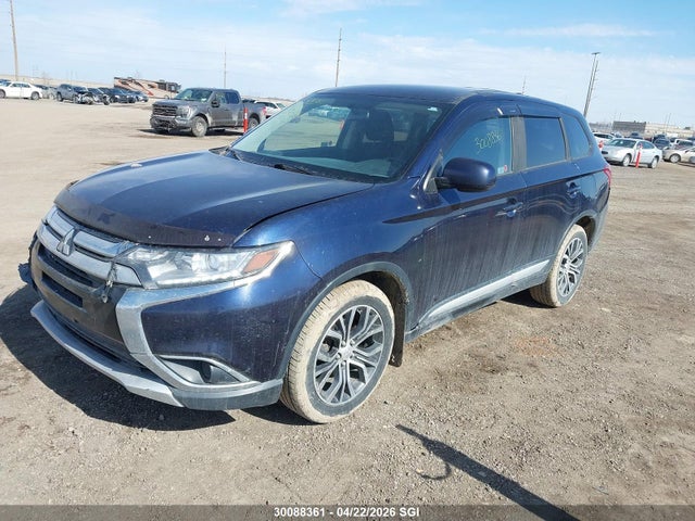 JA4AZ2A35HZ601114 Mitsubishi Outlander Es