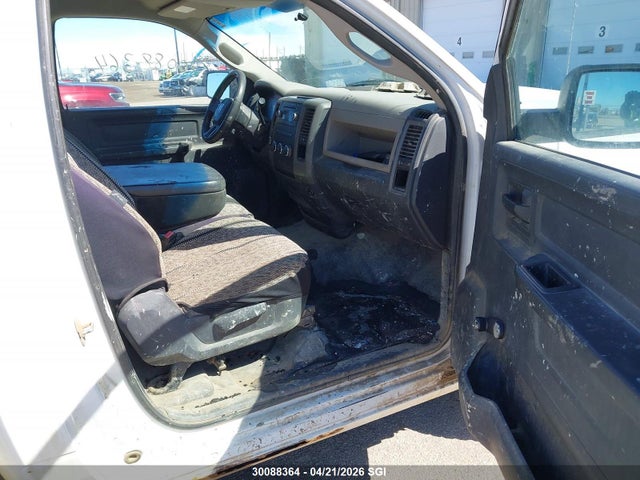 30088364 :رقم المزاد ، 3D7JV1EP4AG131906 vin ، 2010 Dodge Ram 1500 مزاد بيع