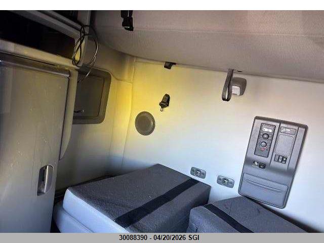 4V4NC9EH4LN260865 Volvo Vn L