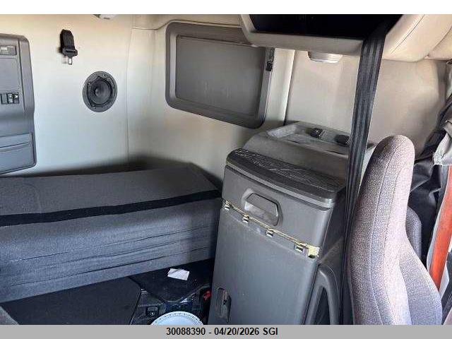 4V4NC9EH4LN260865 Volvo Vn L