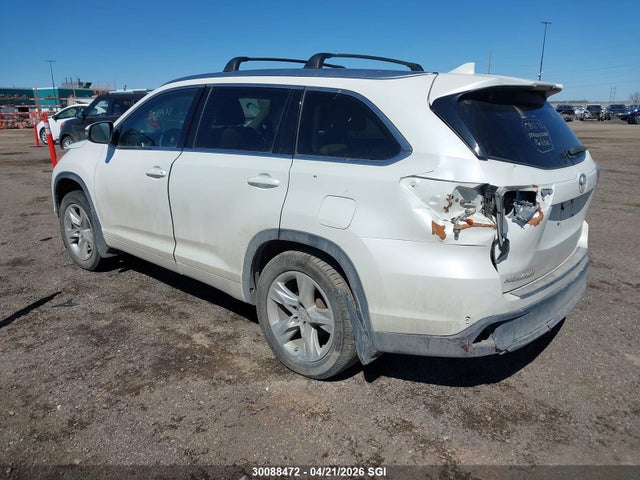 30088472 :رقم المزاد ، 5TDDKRFH4FS113260 vin ، 2015 Toyota Highlander Limited/ltd Platinum مزاد بيع