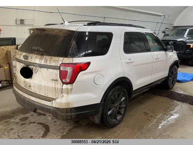 30088553 :رقم المزاد ، 1FM5K8D89JGB60817 vin ، 2018 Ford Explorer Xlt مزاد بيع
