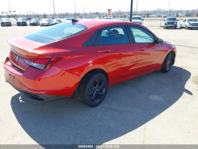 KMHLM4AG9NU335662 Hyundai ELANTRA SEL