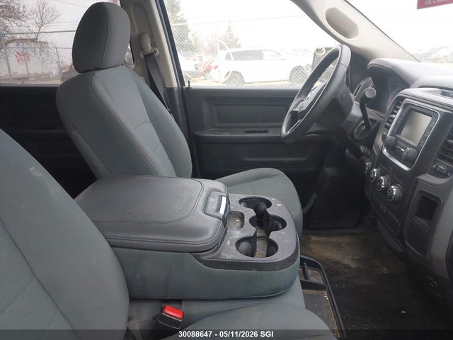 30088647 :رقم المزاد ، 3C6RR7KT6JG152091 vin ، 2018 Ram 1500 St مزاد بيع