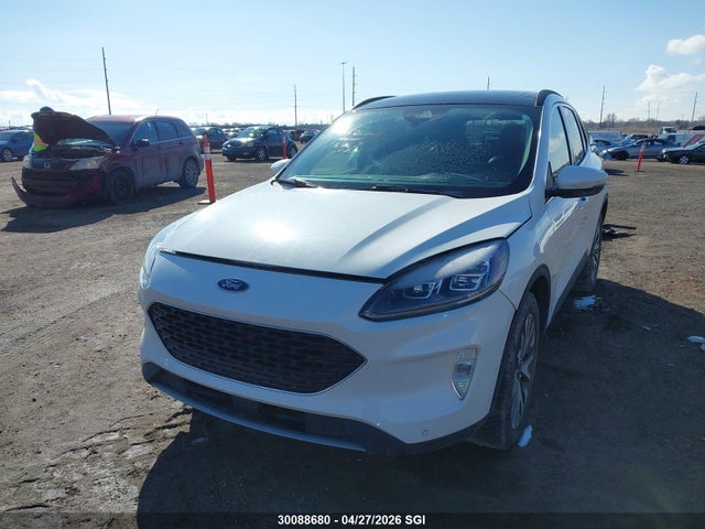 30088680 :رقم المزاد ، 1FMCU9DZ5LUA63828 vin ، 2020 Ford Escape Titanium مزاد بيع