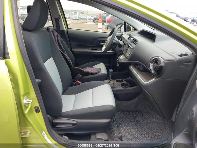 JTDKDTB31F1092437 Toyota PRIUS C