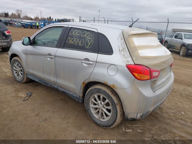 30088712 :رقم المزاد ، 4A4AJ3AU9DE605303 vin ، 2013 Mitsubishi Rvr Se مزاد بيع