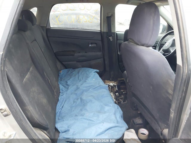 30088712 :رقم المزاد ، 4A4AJ3AU9DE605303 vin ، 2013 Mitsubishi Rvr Se مزاد بيع