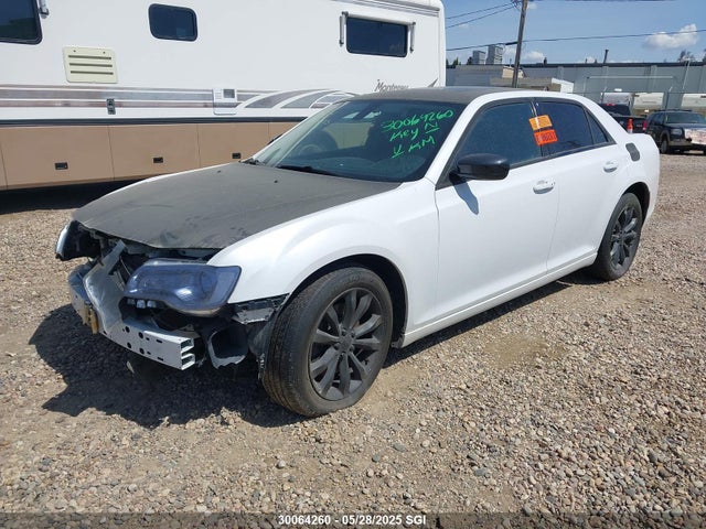 Продажа на аукционе авто 2015 Chrysler 300 Limited, vin: 2C3CCARGXFH792886, номер лота: 30064260
