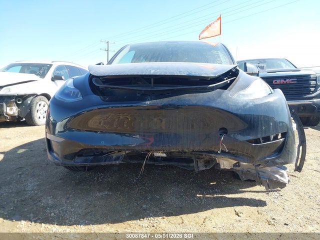 Tesla Model Y 2022 7SAYGDEFXNF391219 Image 13