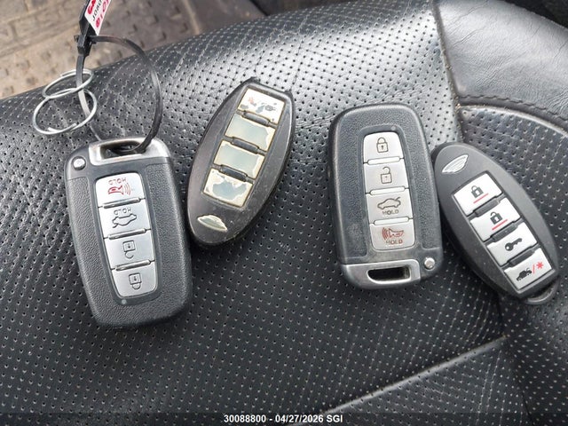 Продаж на аукціоні авто 2013 Hyundai Genesis 5.0l, vin: KMHGC4DH2DU216133, номер лоту: 30088800
