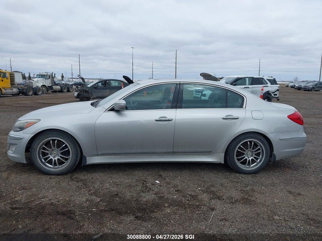 Продаж на аукціоні авто 2013 Hyundai Genesis 5.0l, vin: KMHGC4DH2DU216133, номер лоту: 30088800