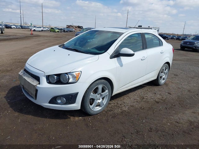 1G1JC5SH6F4190103 Chevrolet SONIC LT